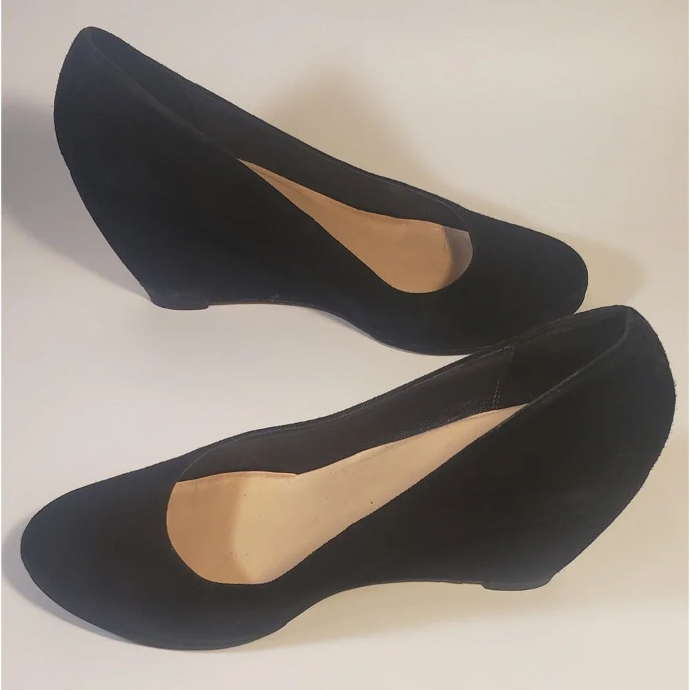 Cole Haan Women's Size 6B Black Wedge Heels Suede Slip-On Shoes Pumps